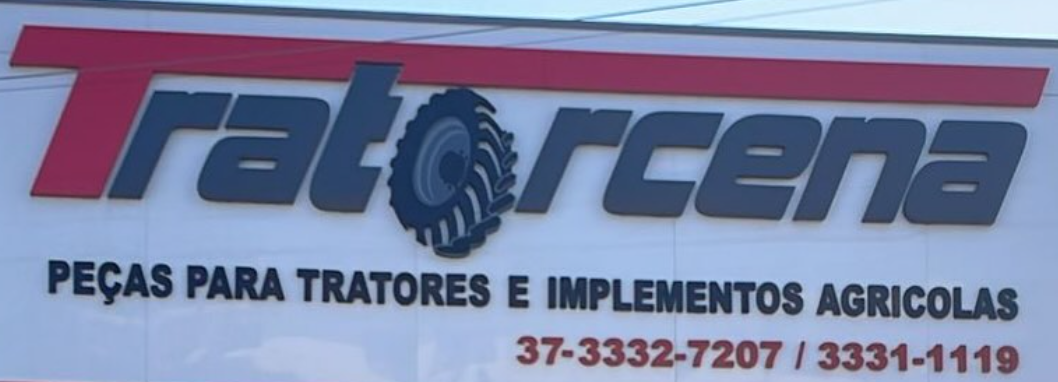 Fachada da loja Tratorcena Peças em Barbacena, com o letreiro da marca